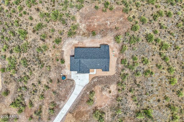2246 E MANANA Road, New River, AZ 85087