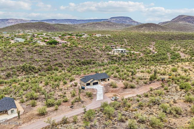 2246 E MANANA Road, New River, AZ 85087