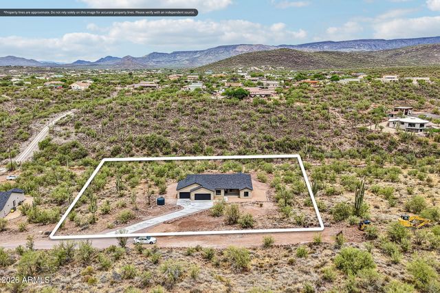 2246 E MANANA Road, New River, AZ 85087
