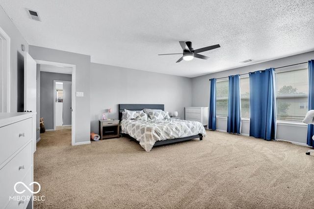 2253 Edgewater, Plainfield, IN 46168
