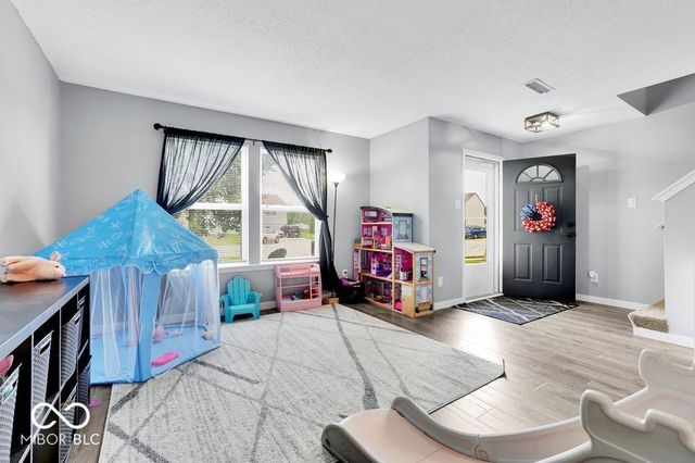 2253 Edgewater, Plainfield, IN 46168