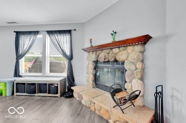 2253 Edgewater, Plainfield, IN 46168