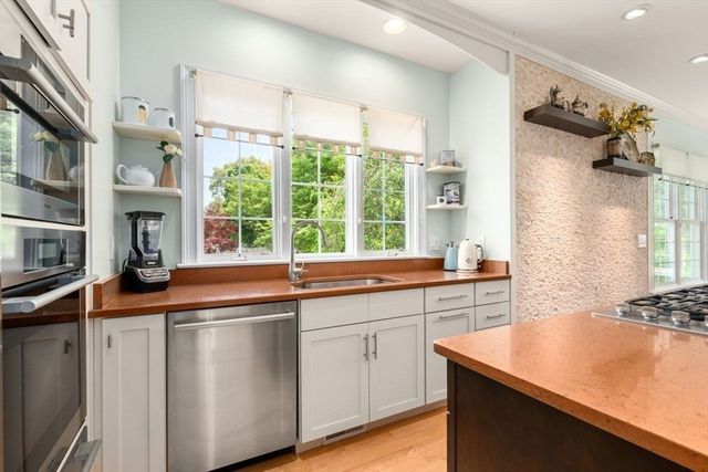69 Rachael Terrace, Westfield, MA 01085