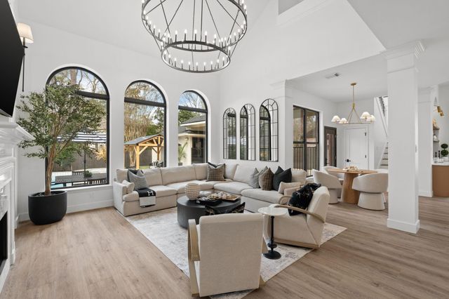 35 Dewdrift Place, The Woodlands, TX 77382