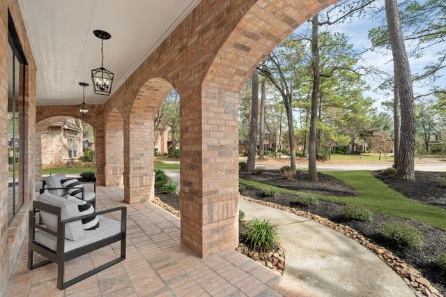 35 Dewdrift Place, The Woodlands, TX 77382