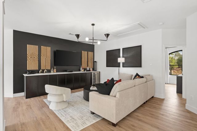 35 Dewdrift Place, The Woodlands, TX 77382