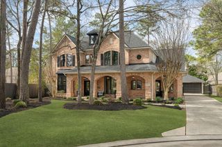 35 Dewdrift Place, The Woodlands, TX 77382