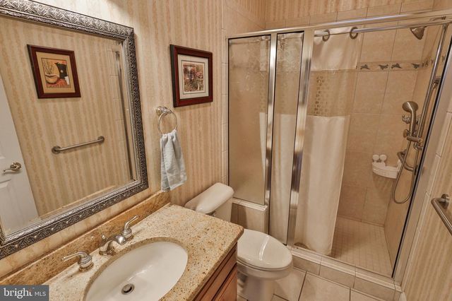 19 SPRING WOOD DR, Allentown, PA 18104