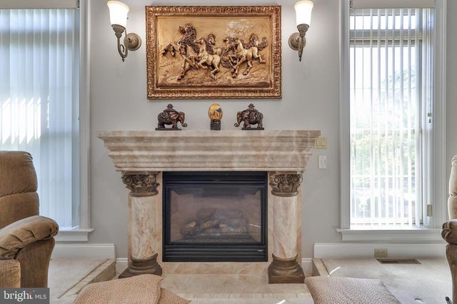 19 SPRING WOOD DR, Allentown, PA 18104