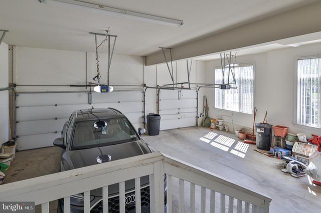 19 SPRING WOOD DR, Allentown, PA 18104