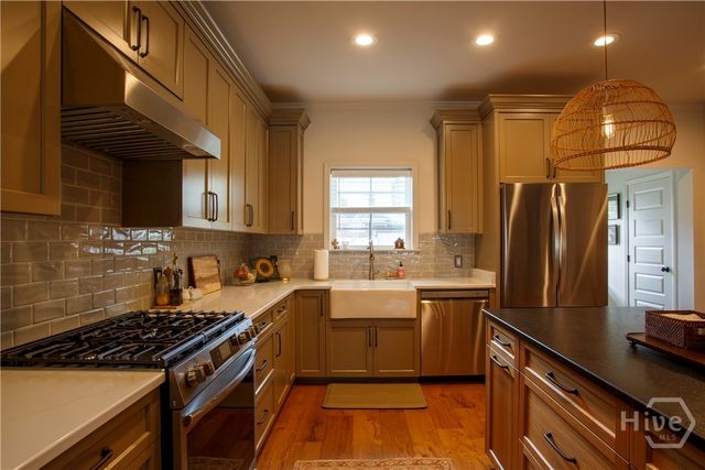 919 E Waldburg Street, Savannah, GA 31401