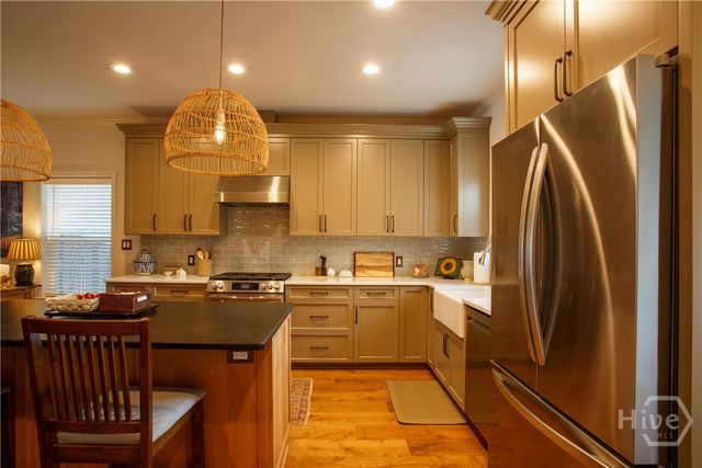 919 E Waldburg Street, Savannah, GA 31401