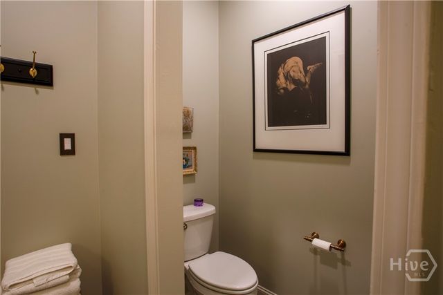 919 E Waldburg Street, Savannah, GA 31401