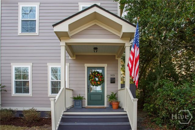 919 E Waldburg Street, Savannah, GA 31401