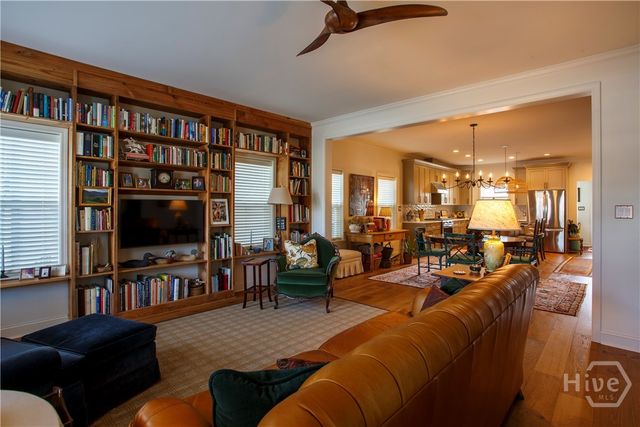 919 E Waldburg Street, Savannah, GA 31401