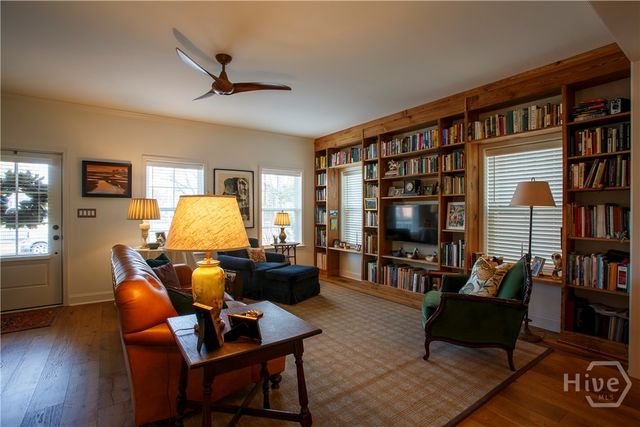 919 E Waldburg Street, Savannah, GA 31401