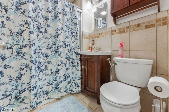 83 Village Rd, Pequannock Twp., NJ 07444