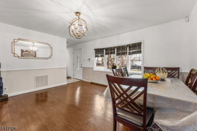 83 Village Rd, Pequannock Twp., NJ 07444