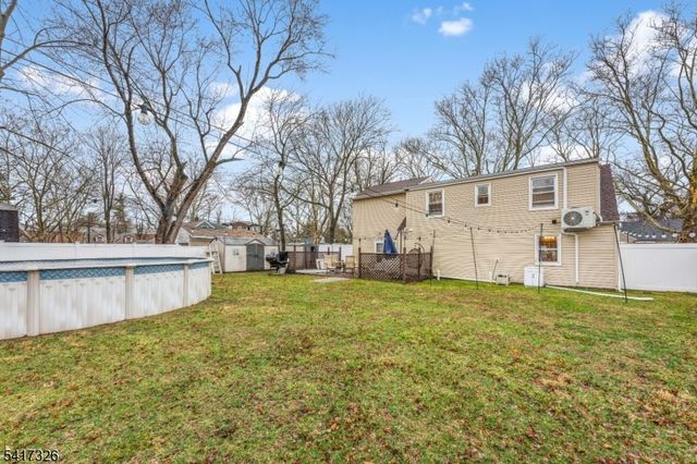 83 Village Rd, Pequannock Twp., NJ 07444