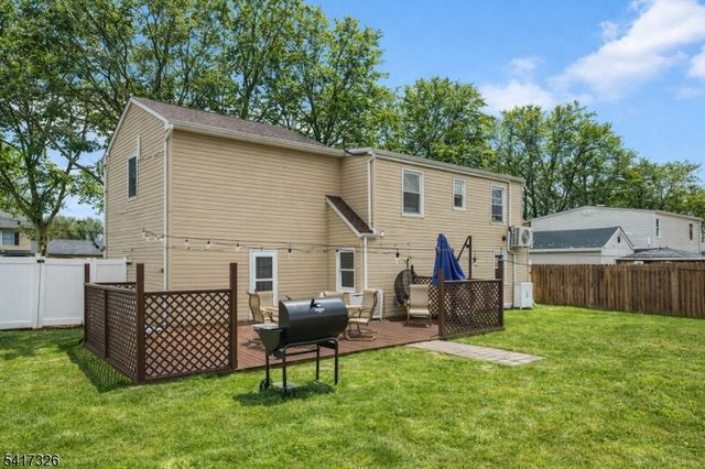 83 Village Rd, Pequannock Twp., NJ 07444