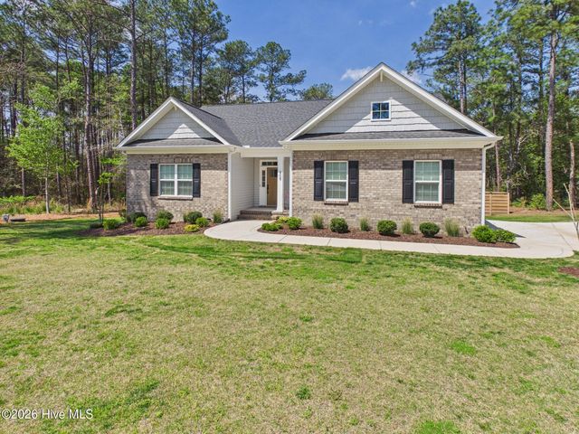 409 Piney Oak Drive, Carthage, NC 28327