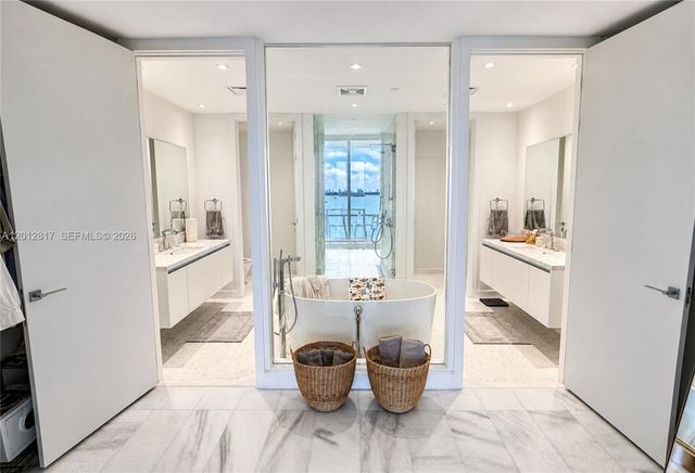 700 NE 26th Ter 1402, Miami, FL 33137
