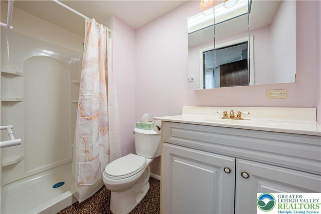 1046 3rd Street, North Catasauqua Bor, PA 18032