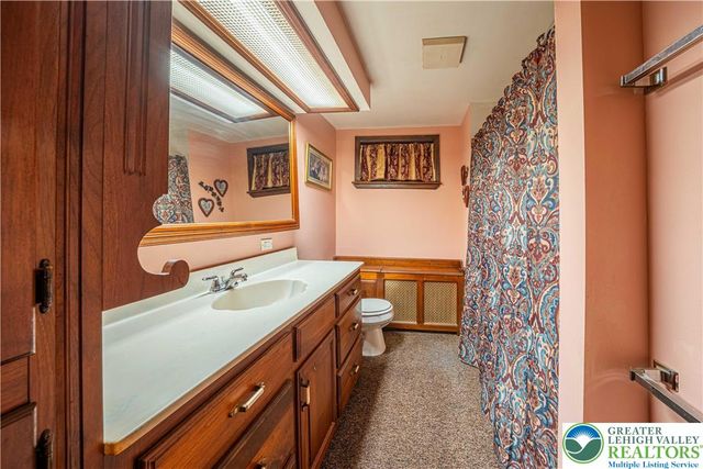 1046 3rd Street, North Catasauqua Bor, PA 18032