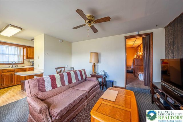 1046 3rd Street, North Catasauqua Bor, PA 18032