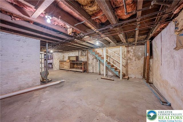 1046 3rd Street, North Catasauqua Bor, PA 18032