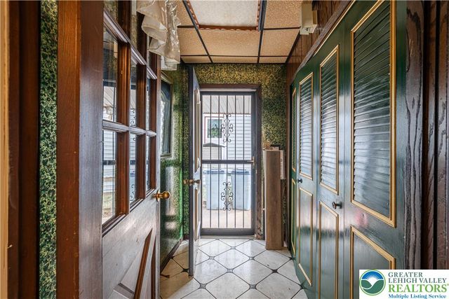 1046 3rd Street, North Catasauqua Bor, PA 18032