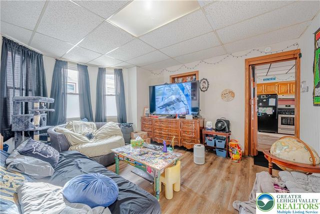 1046 3rd Street, North Catasauqua Bor, PA 18032