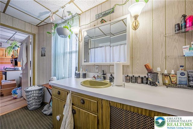 1046 3rd Street, North Catasauqua Bor, PA 18032