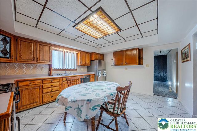 1046 3rd Street, North Catasauqua Bor, PA 18032