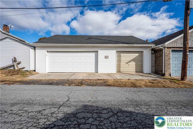 1046 3rd Street, North Catasauqua Bor, PA 18032