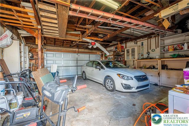 1046 3rd Street, North Catasauqua Bor, PA 18032