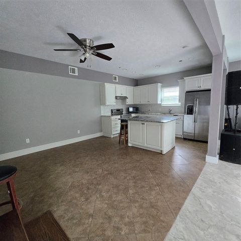 476 Road 5005, Cleveland, TX 77327
