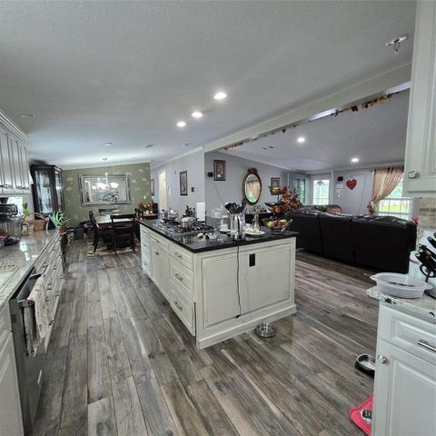 476 Road 5005, Cleveland, TX 77327