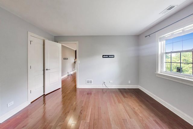 66 GANT Circle E, Streamwood, IL 60107