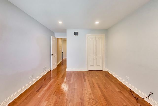 66 GANT Circle E, Streamwood, IL 60107
