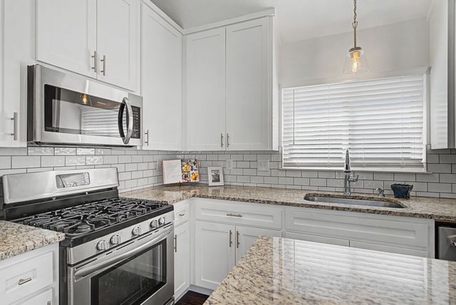 2213 Riverplace Drive, Flower Mound, TX 75028