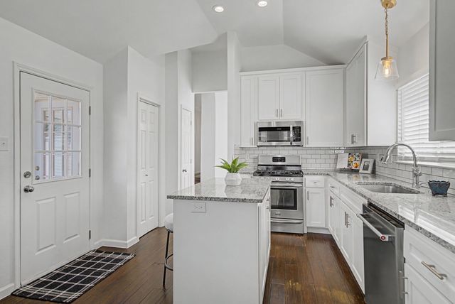 2213 Riverplace Drive, Flower Mound, TX 75028