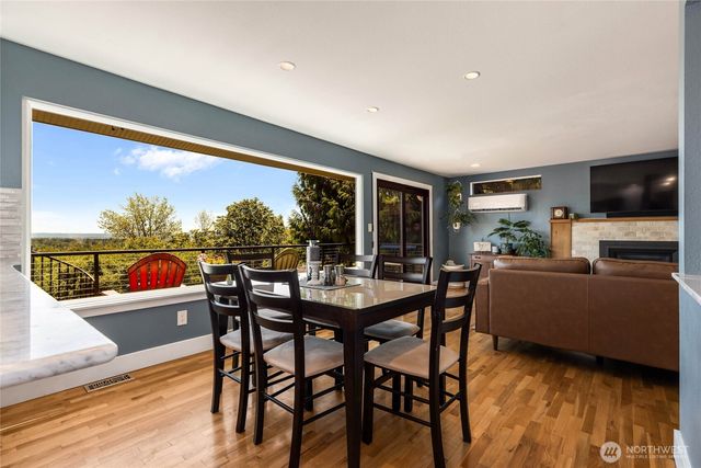 7841 S 135th Street, Seattle, WA 98178