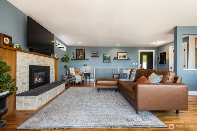 7841 S 135th Street, Seattle, WA 98178