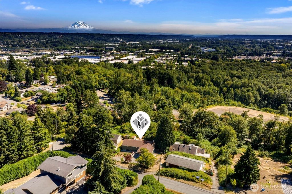 7841 S 135th Street, Seattle, WA 98178