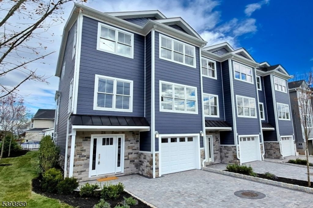 186 Canterbury Ave, North Arlington Boro, NJ 07031