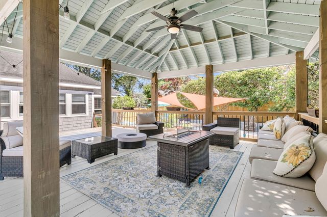 113 Oyster Point Row, Charleston, SC 29412