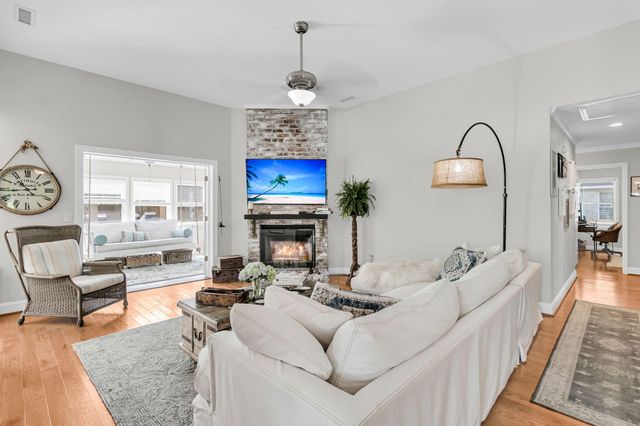 113 Oyster Point Row, Charleston, SC 29412