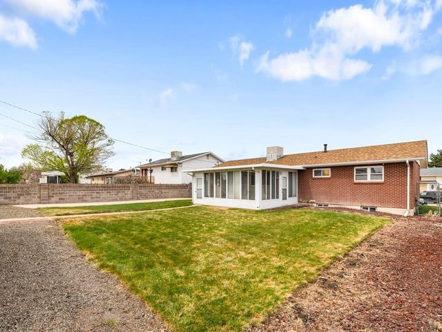 10 Regis Lane, Pueblo, CO 81005