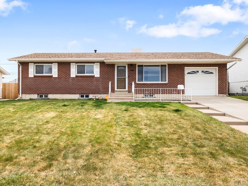 10 Regis Lane, Pueblo, CO 81005